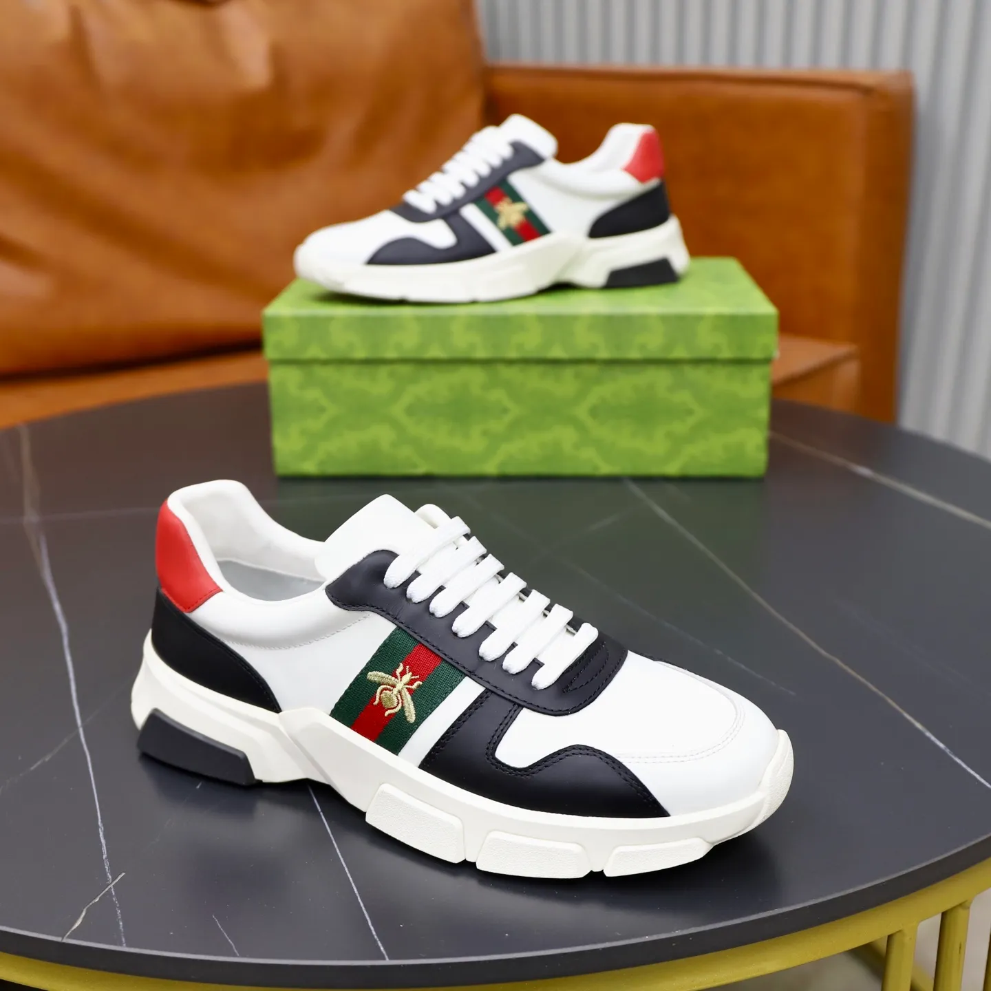 Ex-factory price: 540💰💰🙅‍♂️🙅‍♂️🙅‍♂️ Brand: GUCCI Standard code: 38-44 (45 customized) Grade: Same as the official website Material: Cowhide stitching Comfortable and breathable sheepskin lining Lightweight and wear-resistant sports outsole Style category: Men's fashionable casual shoes Running sports shoes Distinguished luxury brand elements Top luxury color: actual picture color